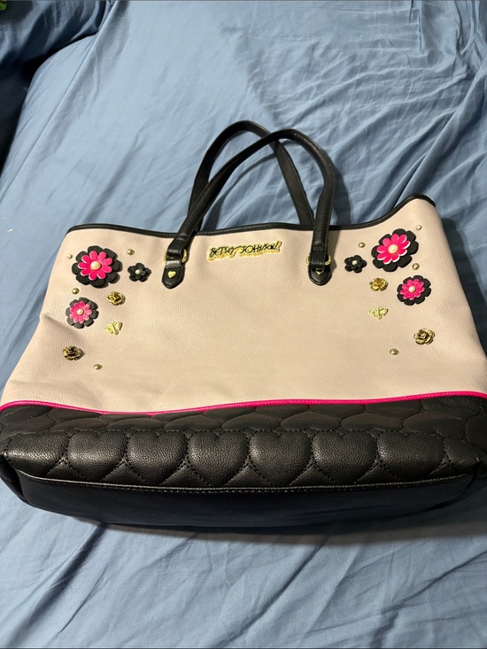 Betsey Johnson Handbags - Betsey Johnson Cream Tote with Black Base and Pink Floral Accents nwot